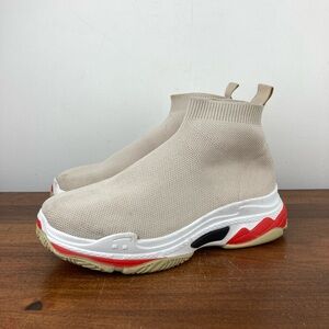 Pazzle by Cape Robbin Knit Slip On Sneakers Beige Fabric Women’s Size 8.